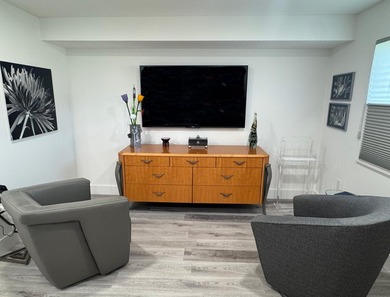 This top-of-the-line designer decorated 2-bedroom-plus-den - photo 19
