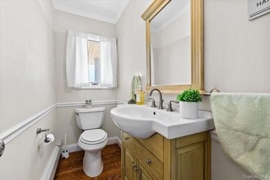 Wake up each morning to sweeping, unobstructed water views and - photo 23