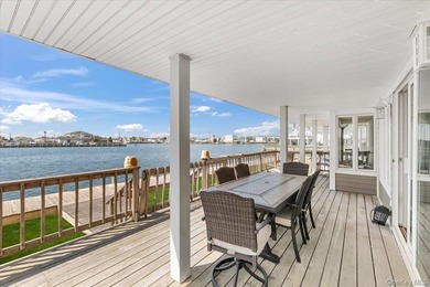Wake up each morning to sweeping, unobstructed water views and - photo 25