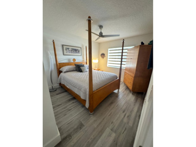 This top-of-the-line designer decorated 2-bedroom-plus-den - photo 25