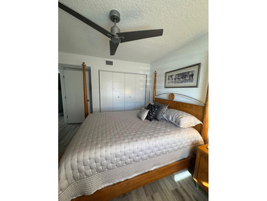 This top-of-the-line designer decorated 2-bedroom-plus-den - photo 26