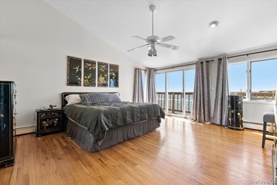 Wake up each morning to sweeping, unobstructed water views and - photo 32