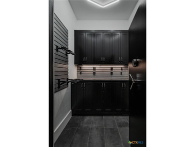Hill Country Elegance Meets Modern Sophistication. Welcome to - photo 33