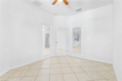 This beautiful 1st floor end unit condo features 3 bedrooms, 2 - photo 8