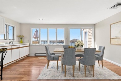 Wake up each morning to sweeping, unobstructed water views and - photo 39
