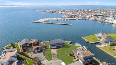 Wake up each morning to sweeping, unobstructed water views and - photo 47