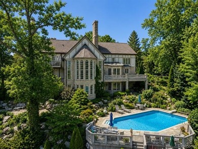 Introducing an exceptional opportunity to own this waterfront - photo 2