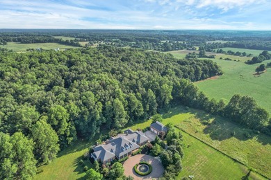 Stately Colonial Revival 25 acre estate featuring classic - photo 9