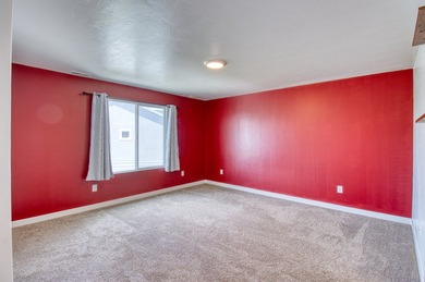 Seller is offering a $10,000 concession at closing! NO DOWN - photo 14
