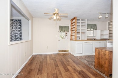 Opportunity knocks with this property sitting on a spacious - photo 20