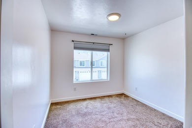 Seller is offering a $10,000 concession at closing! NO DOWN - photo 22