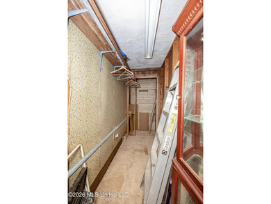 Opportunity knocks with this property sitting on a spacious - photo 27