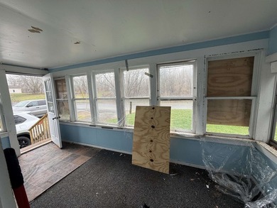 Opportunity knocks at 74 Cook Street! This three-bedroom home - photo 27