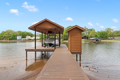 Timeless lakehouse-style home with a versatile guest house - photo 30