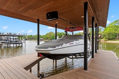 Timeless lakehouse-style home with a versatile guest house - photo 31