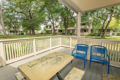 This stunning three-bedroom, two-bath, first floor villa, offers - photo 35