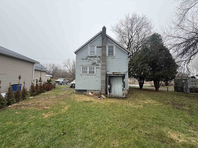 Opportunity knocks at 74 Cook Street! This three-bedroom home - photo 35
