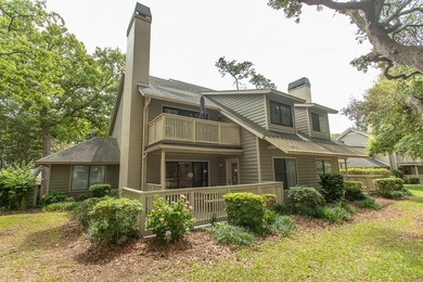 This stunning three-bedroom, two-bath, first floor villa, offers - photo 39