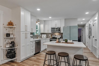 Completely Remodeled & Ready for Your Family in Valparaiso! - photo 16