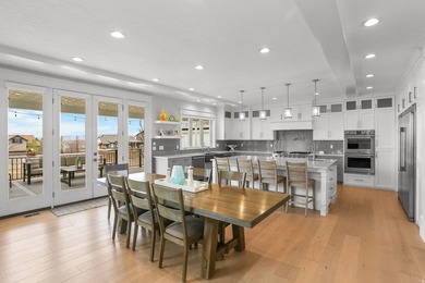 Nestled in a private, exclusive area of southeast Mapleton, this - photo 17