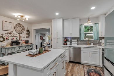 Completely Remodeled & Ready for Your Family in Valparaiso! - photo 18