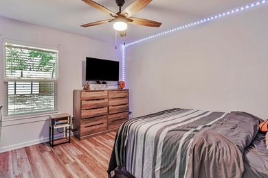 Completely Remodeled & Ready for Your Family in Valparaiso! - photo 30
