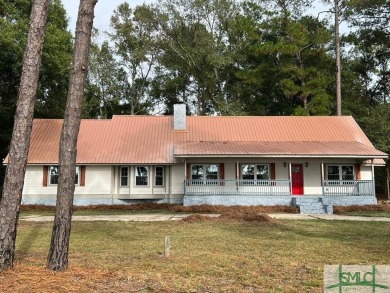 Lake Home For Sale in Screven, Georgia