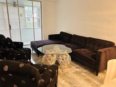 Very beautiful 2 bedroom 2 bathroom condo completely updated - photo 6