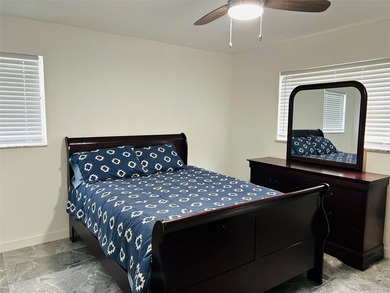 Very beautiful 2 bedroom 2 bathroom condo completely updated - photo 7