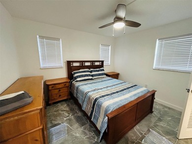 Very beautiful 2 bedroom 2 bathroom condo completely updated - photo 10