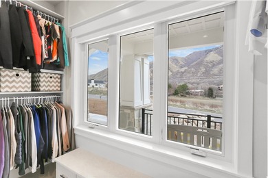 Nestled in a private, exclusive area of southeast Mapleton, this - photo 44
