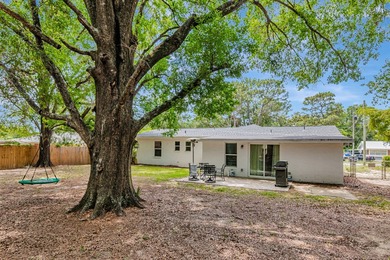 Completely Remodeled & Ready for Your Family in Valparaiso! - photo 45