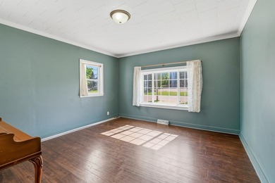 New Price! Charming, Updated, and Move-In Ready This 3-bedroom - photo 7