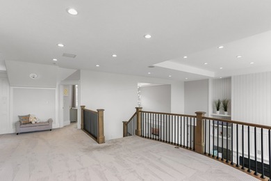 Nestled in a private, exclusive area of southeast Mapleton, this - photo 47