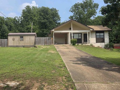 This is a Super-cute home with 2-bedrooms and 1 and a half - photo 3
