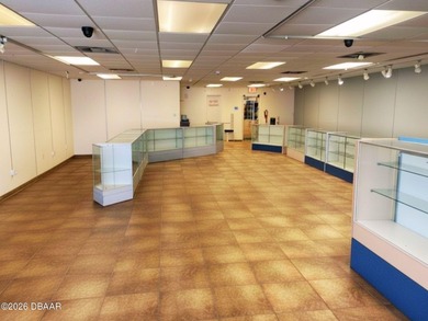 Prime mixed-use opportunity offering immediate income and - photo 3