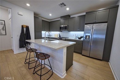 3 years new . 2 bed + den . 2 bath . 1,252 sq ft . Rancho - photo 1