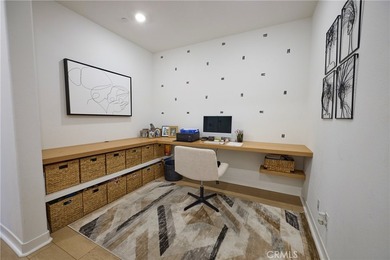 3 years new . 2 bed + den . 2 bath . 1,252 sq ft . Rancho - photo 2