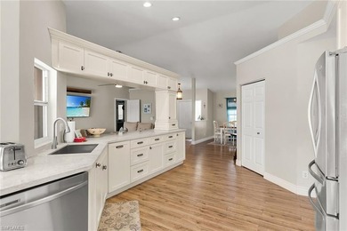 Ideally situated just moments from Mackle Park, this beautifully - photo 6