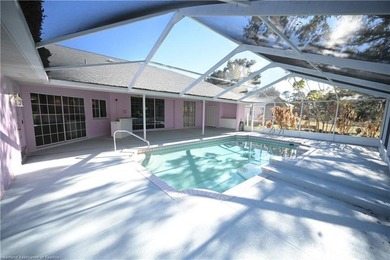 Freshly painted exterior! This large pool home has a lot of - photo 34