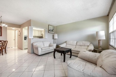 Lowest priced unit in Century Village. Located right next to - photo 1