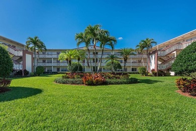 Lowest priced unit in Century Village. Located right next to - photo 2