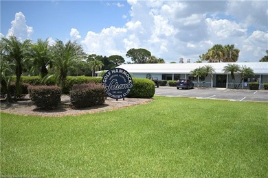 Freshly painted exterior! This large pool home has a lot of - photo 48