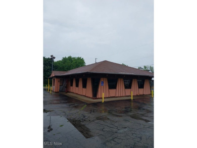Lake Erie - Lorain County Commercial Sale Pending in Vermilion Ohio
