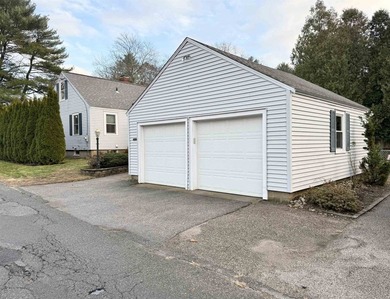 This beautifully maintained 3-bedroom, 2-bath Cape offers - photo 4