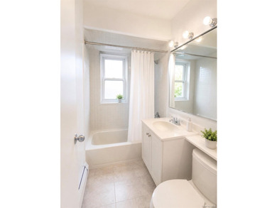 Welcome to this charming, sun-filled second-floor 1-bedroom - photo 6