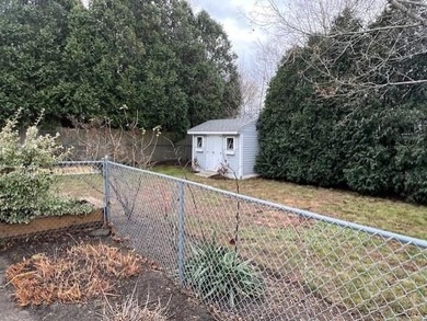This beautifully maintained 3-bedroom, 2-bath Cape offers - photo 8