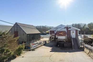After 30+ years Shaw's Wharf and Lobster is For Sale. This - photo 4