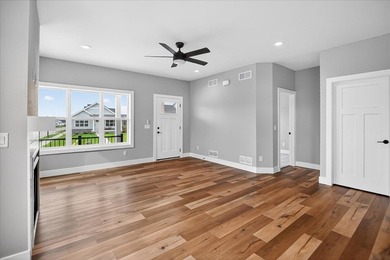Moving-in ready! Brand New stunning Alterra Design Homes - photo 8