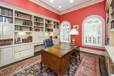 8.5 acre estate w/impeccable Georgian architecture set within a - photo 19